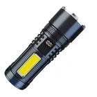 Linterna táctica LED Potente con Zoom - 900M ALCANCE